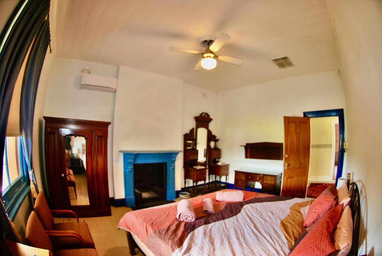 Historic Star Lodge And Station Masters House Narrandera Rum bild