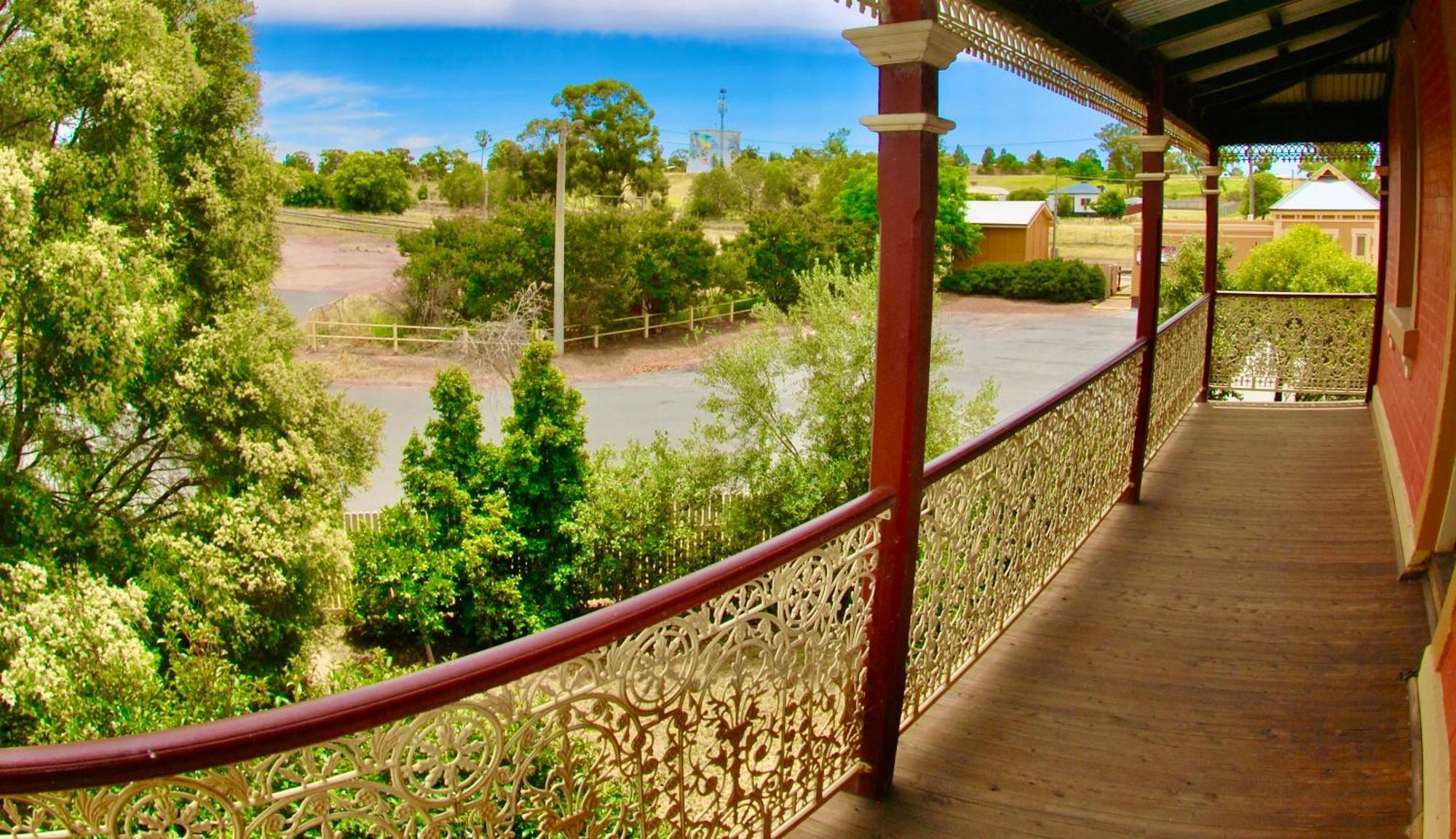 Historic Star Lodge And Station Masters House Narrandera Rum bild